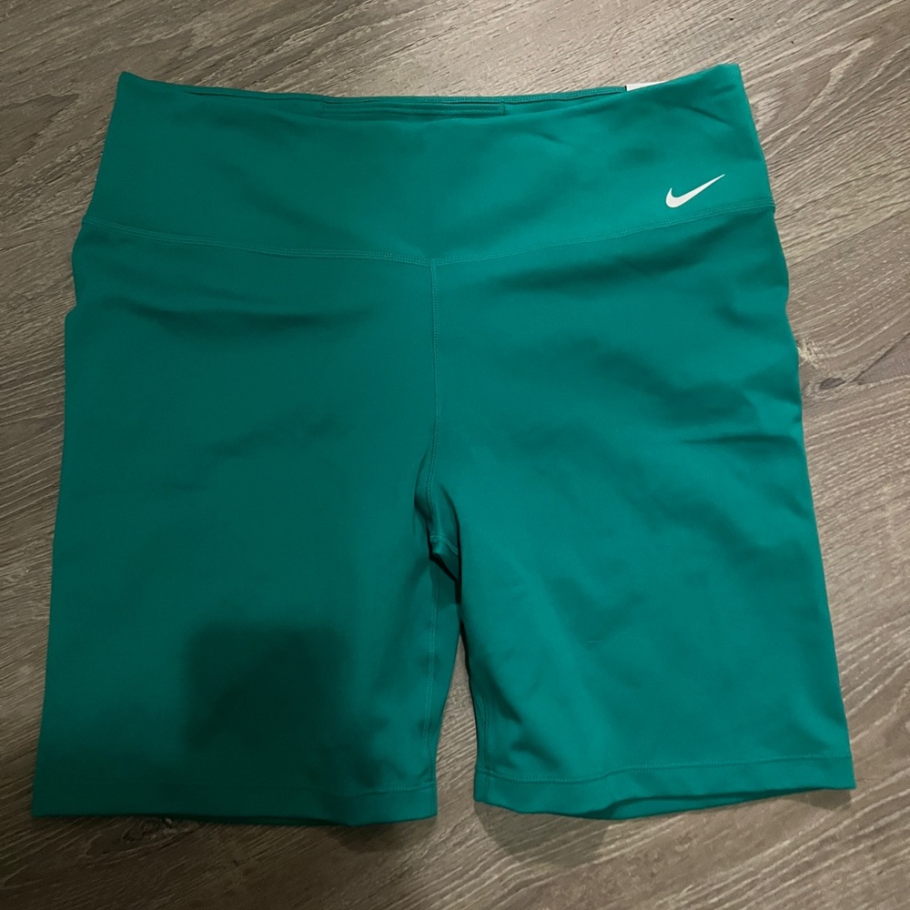 NWT NIKE BIKE SHORT